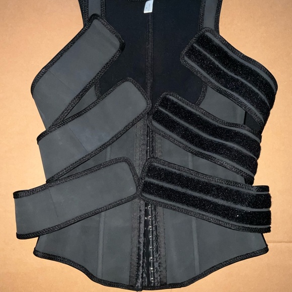 Black Waist Trainer Vest with Adjustable Velcro Straps - Picture 4 of 4